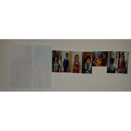 Moulding Magnets Photo Hanging Kit