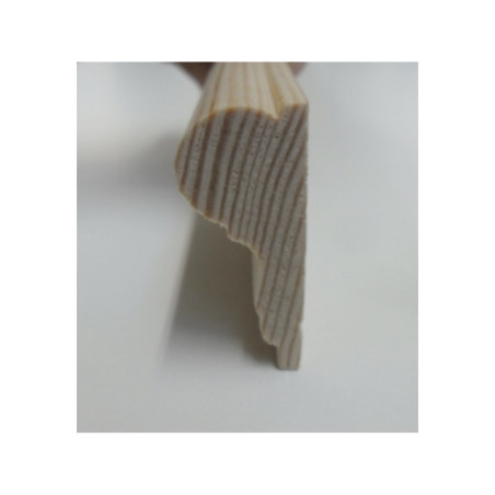 VICTORIAN MOULDING PICTURE HANGING